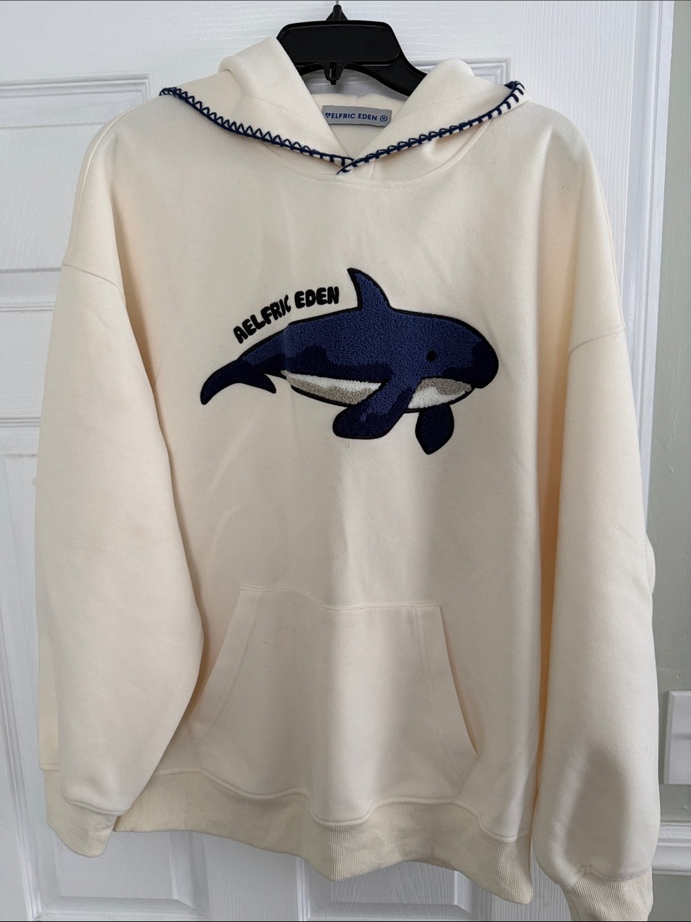 NWOT Aelfric Eden Oversized Cream Hoodie with Navy Whale M